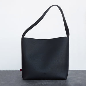 Jane Shoulder Bag [Signet] - Black