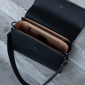 Hamilton Shoulder Bag [Signet] - Black