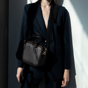 Barton Duffle Tote [Signet] - Black [Sample Sale]