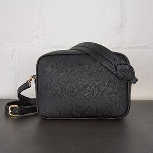 Grace Crossbody [Signet] - Black [Sample Sale]