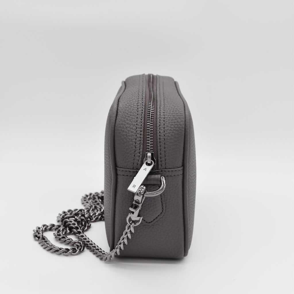 Can a Ysl camera bag chain be lengthened? : r/handbags