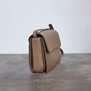 Hamilton Cross-body - Mud Beige [Sample Sale]