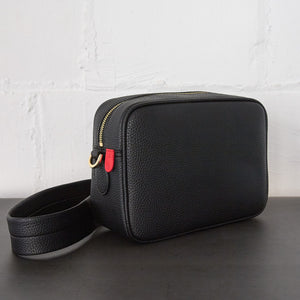 Grace Crossbody [Signet] - Black [Sample Sale]