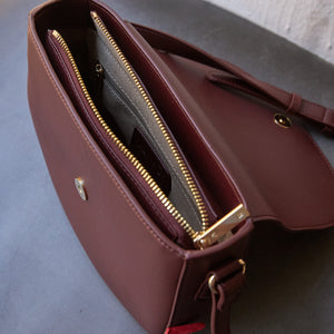 Florence Saddle Crossbody [Signet] - Bordeaux [Sample Sale]