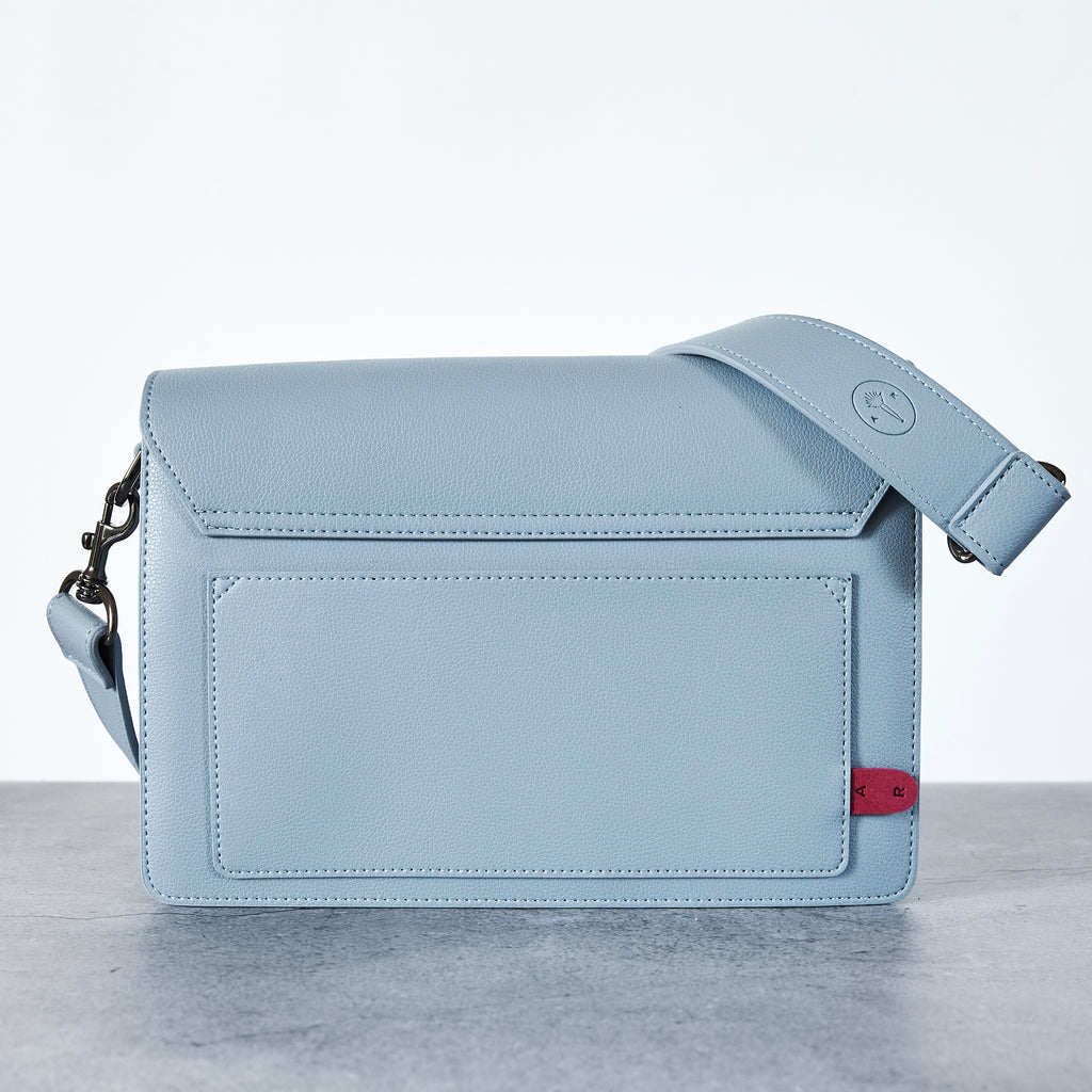 light blue coach shoulder bag