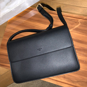 Hamilton Crossbody [Signet] - Black [Sample Sale]