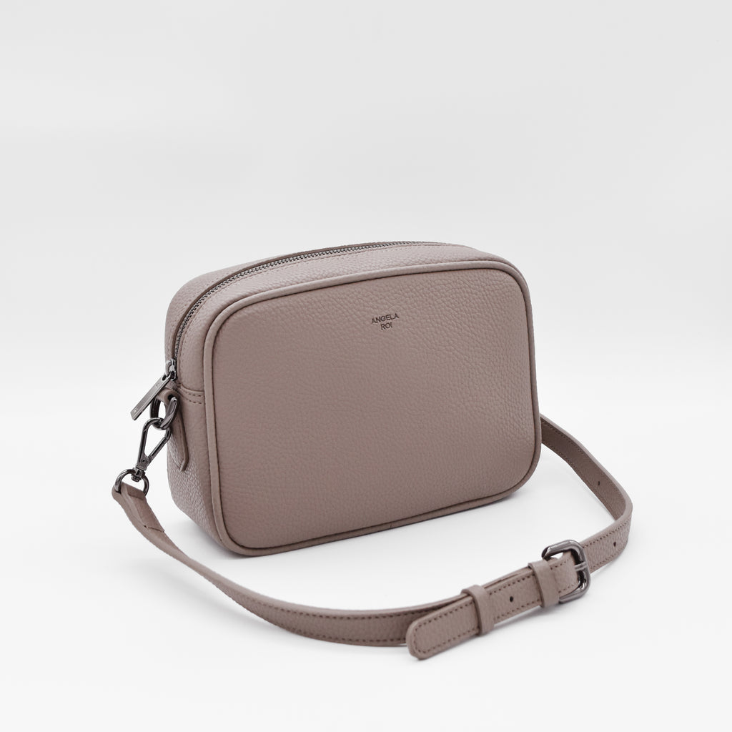 Grace Crossbody [Signet] - Light Mud Gray