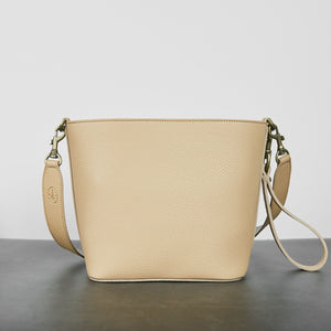Angelou Mini Bucket [Signet] - Ecru [Sample Sale]