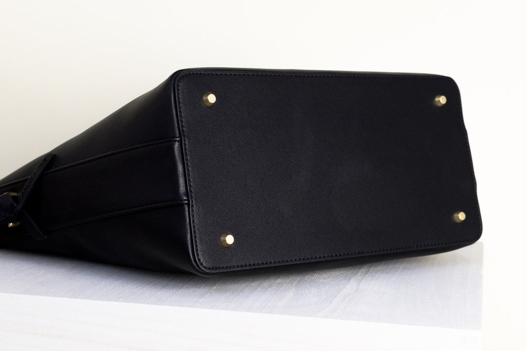 Jules Bucket Bag II - Black