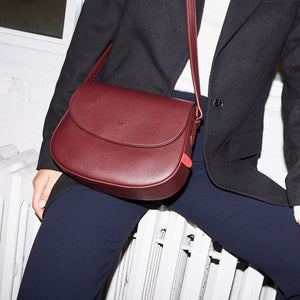 Florence Saddle Crossbody [Signet] - Bordeaux [Sample Sale]