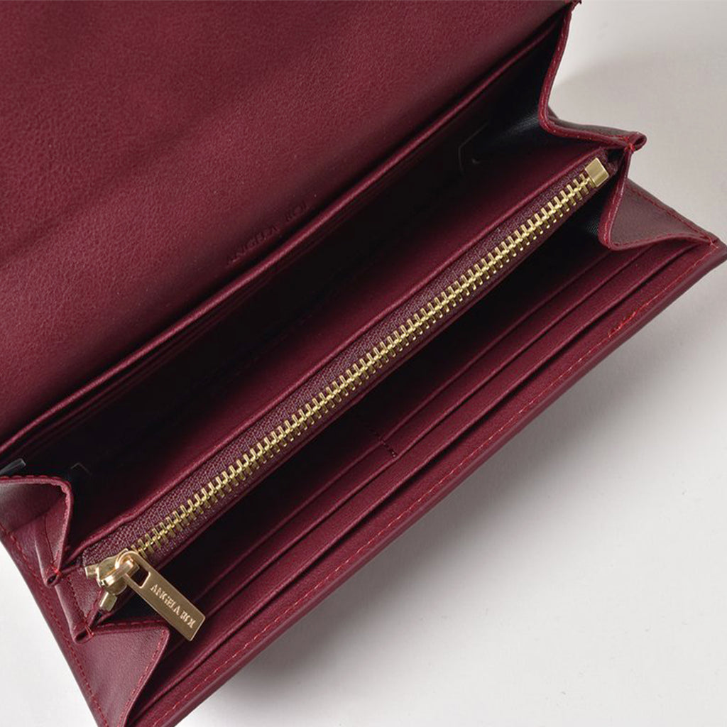 LARGE ZIPPED WALLET IN GRAINED CALFSKIN - E